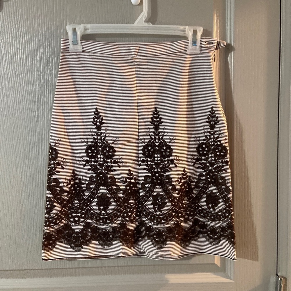Max Studios Specialty Products Women's XS Skirt